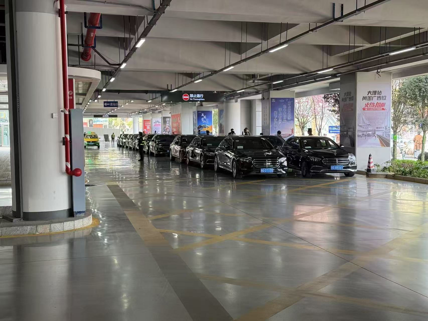 成都商务包车，迪奥 大理活动 百台奔驰E级 千里奔袭 一路向南 接送服务，专业团队-专职司机-服务周到