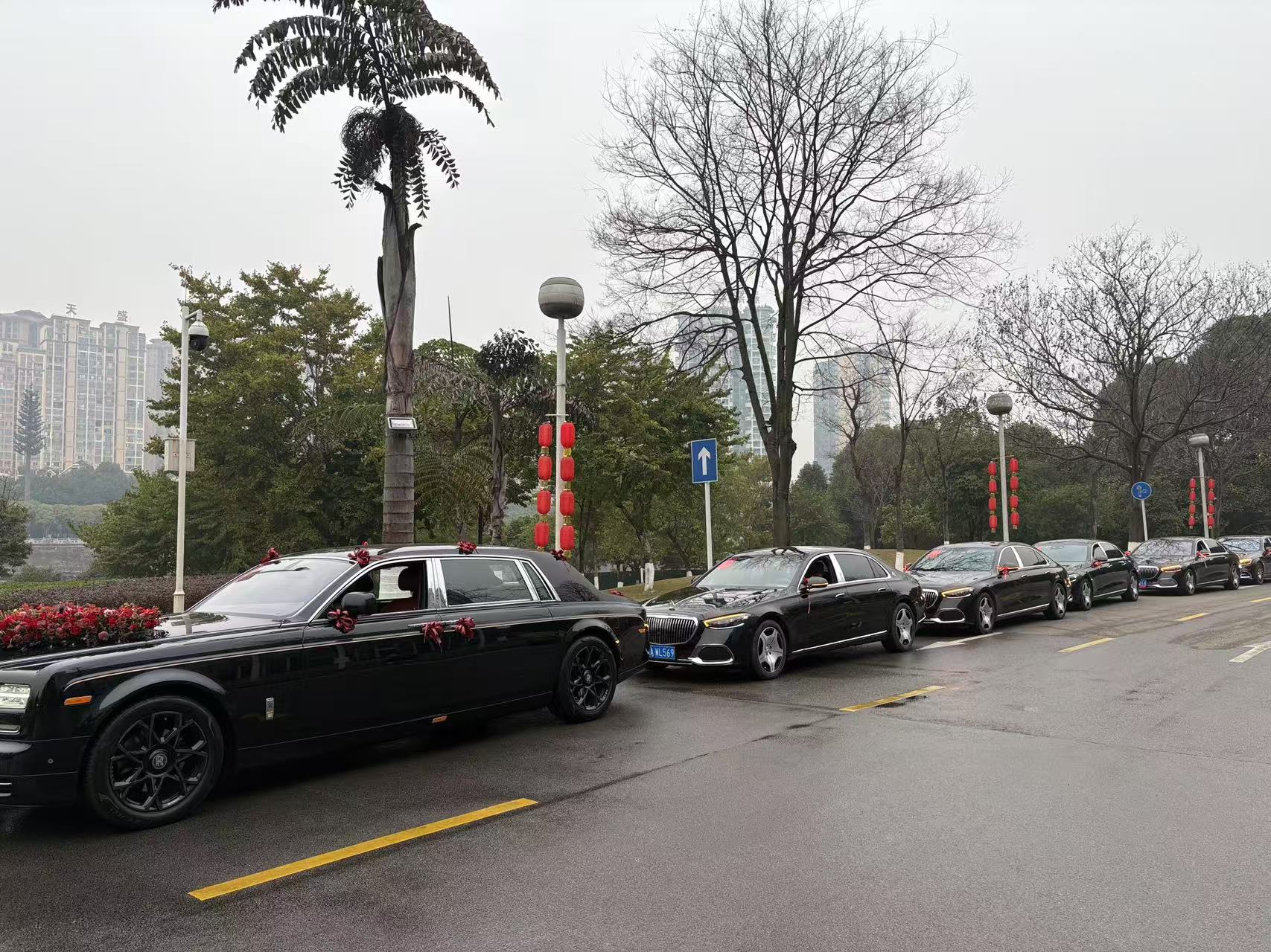 劳斯莱斯头车 跟车迈巴赫S480