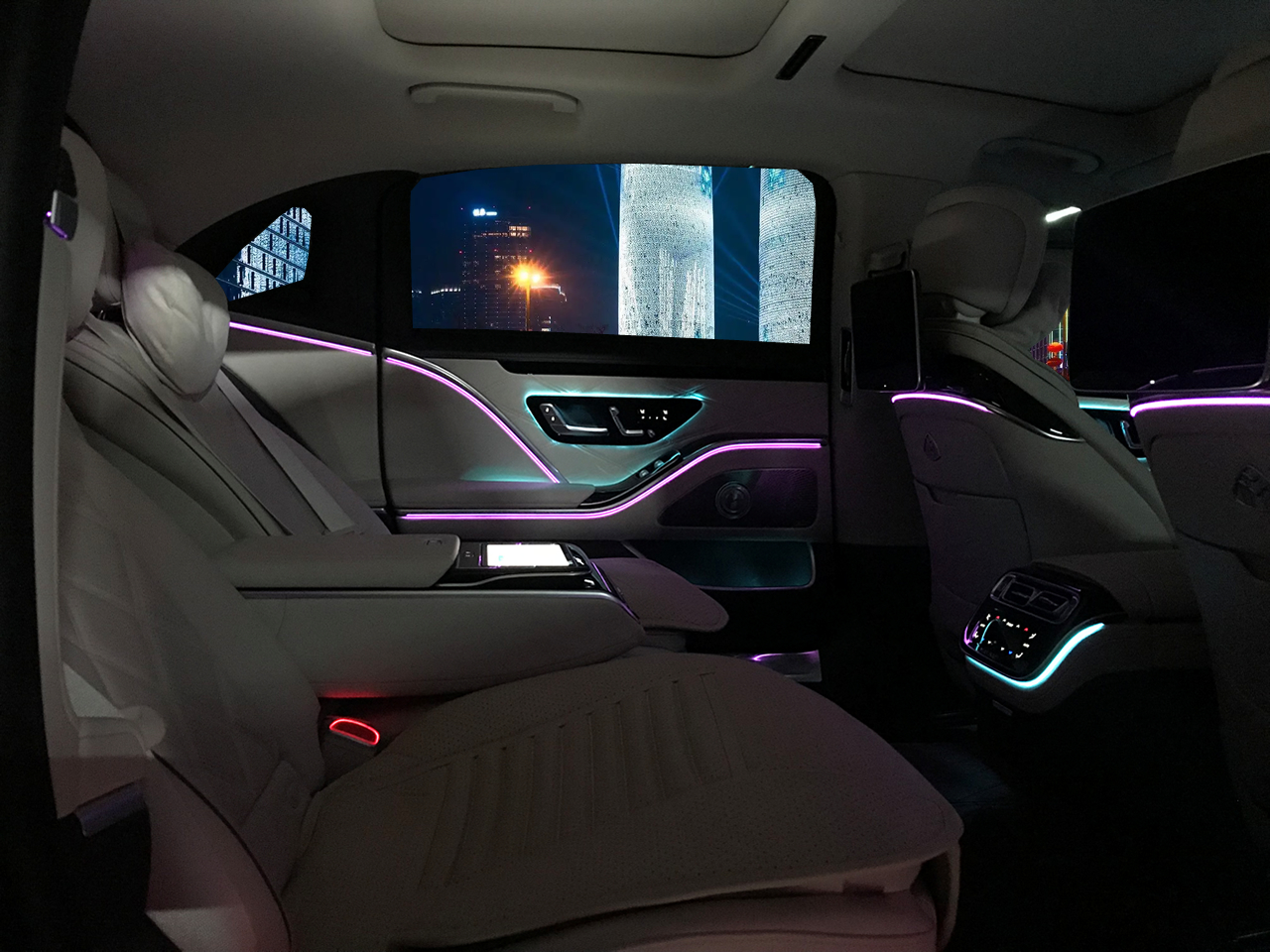 【成都租迈巴赫】成都商务包车 机场接送 成都婚车包车 选迈巴赫 高端出行 成都租车选七虎，正规安全|价格实惠|服务周到