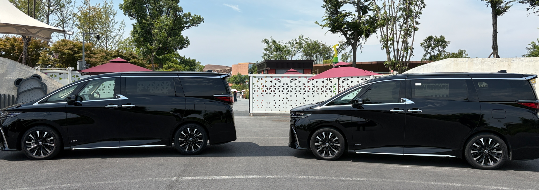 成都租车带司机 租丰田埃尔法 新款车，专业司机，正规公司，安全可靠！